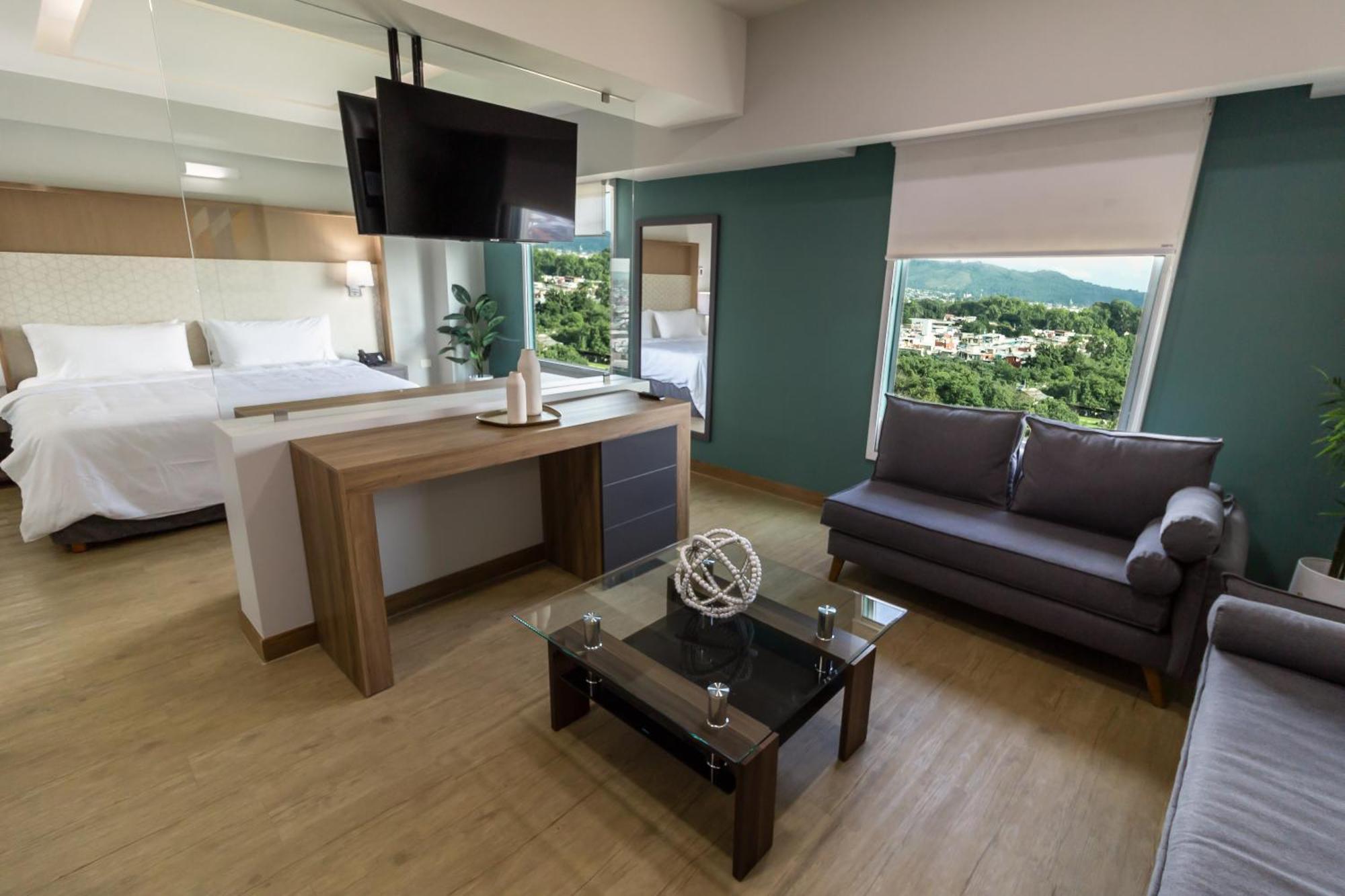 Holiday Inn Uruapan By Ihg Extérieur photo